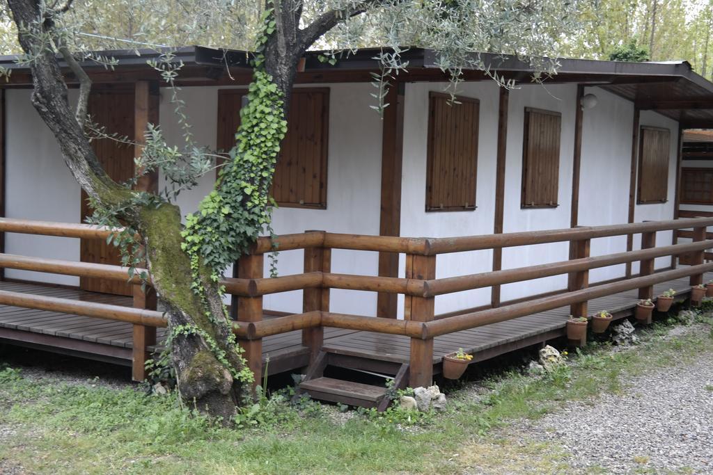 Campeggio Delle Rose Moniga del Garda Værelse billede